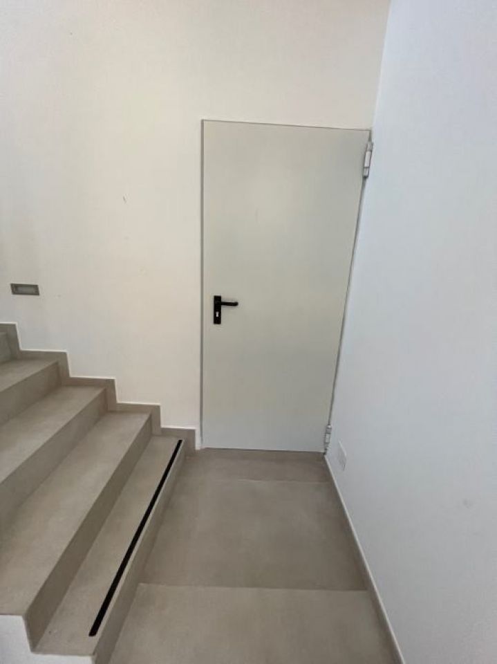ejai9hbjttsu57spa8vac.jpg