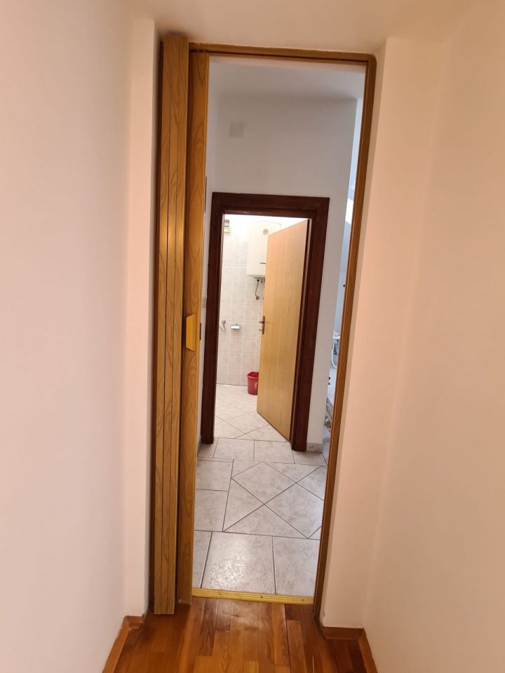 3dkh962gg7cyra93by66c.jpg