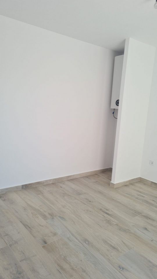 ltynf1zyghe6kk021nhsc.jpg