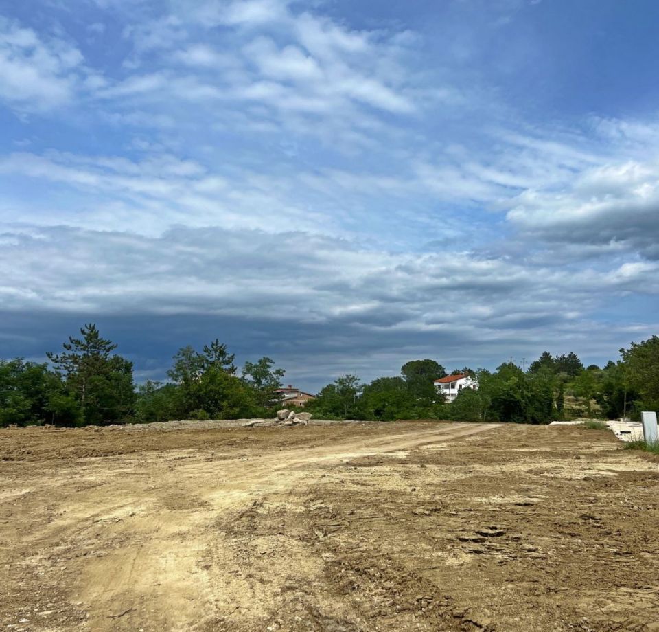 original_1688585902_istra-motovun-gradevinsko-zemljiste-prodaja-1.jpg