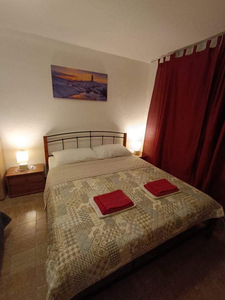 original_1761034522_velika-kuca-apartmanima-stanom-vlasnika-170m-plaze-maslenici-slika-23351749.jpg
