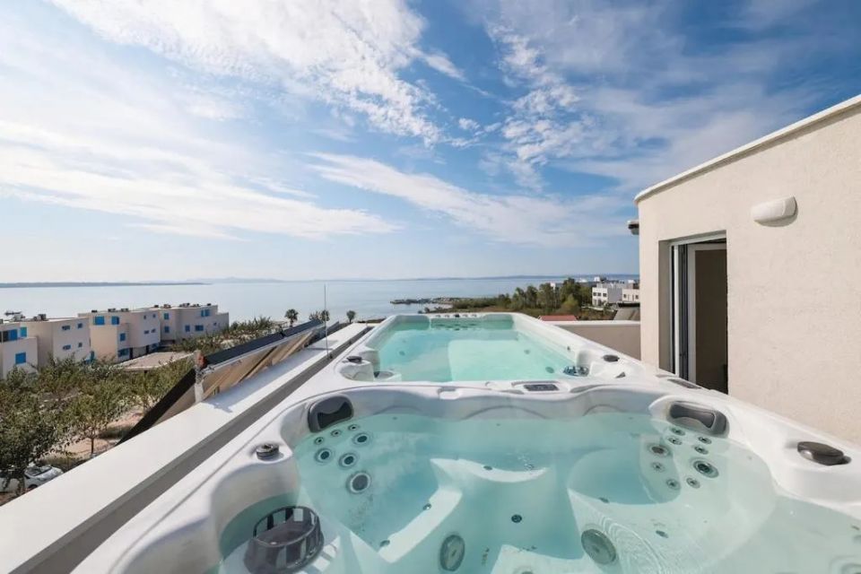 original_1769380998_villa-miri-privlaka-villa-miri-r1-jacuzzi-at-the-top.jpg