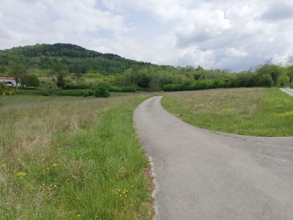 original_1773408342_prilazna_cesta_zemljiste.jpg