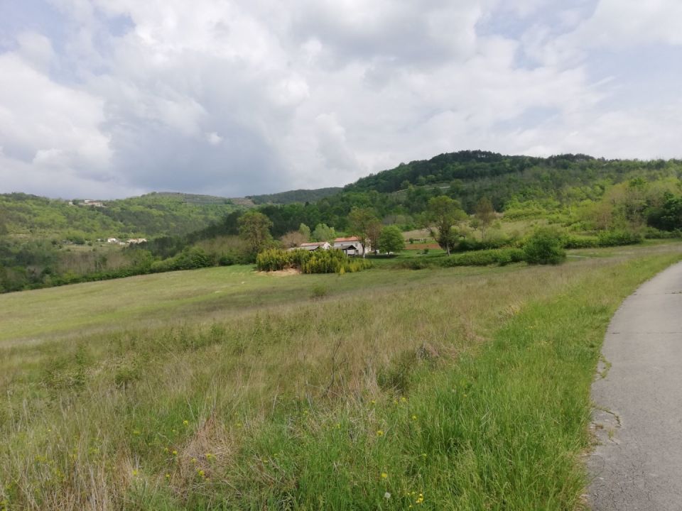 original_1773408356_cesta_i_zemljiste.jpg