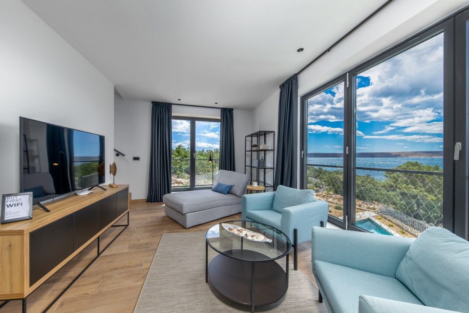 original_1778344402_villa-seafront-croatia-for-sale-33.jpg