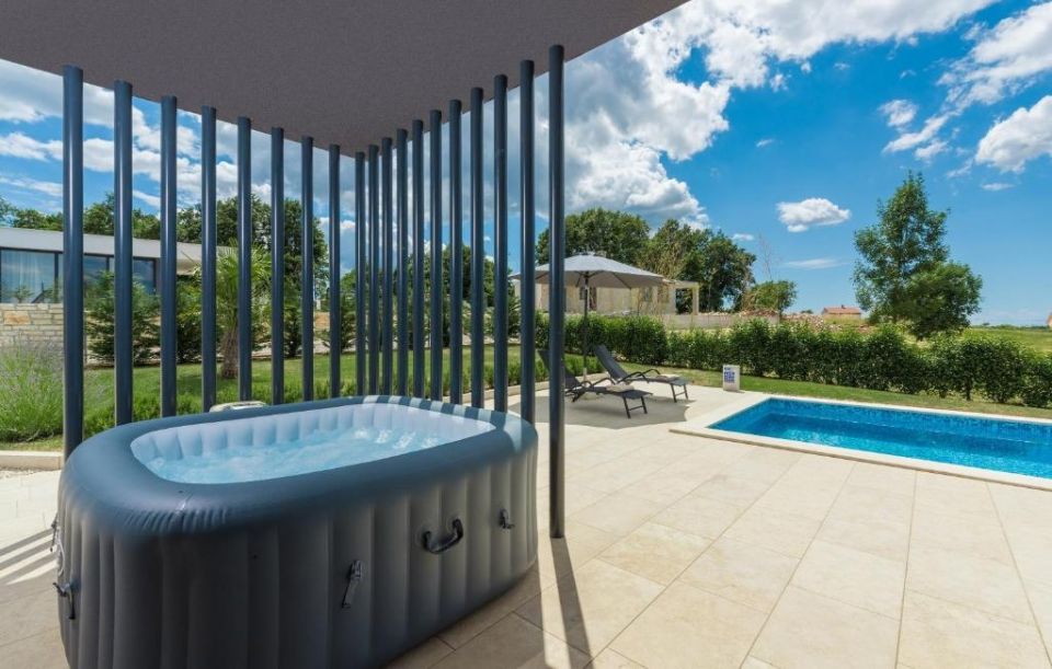 original_1786438907_jacuzzi-i-bazen.jpg