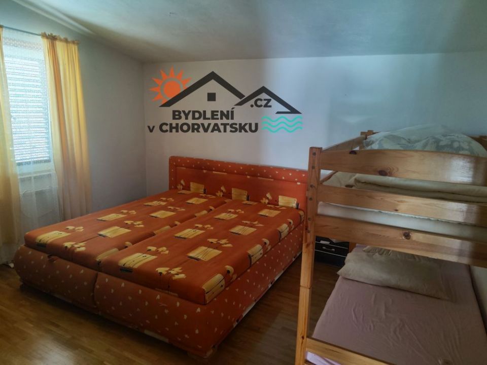 366_cz33.jpg
