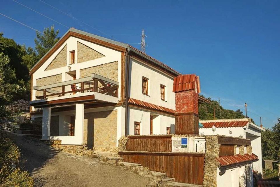 1775371530-1-kuca.jpg