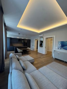 62837ch72hbrrpmo1uomc.jpg